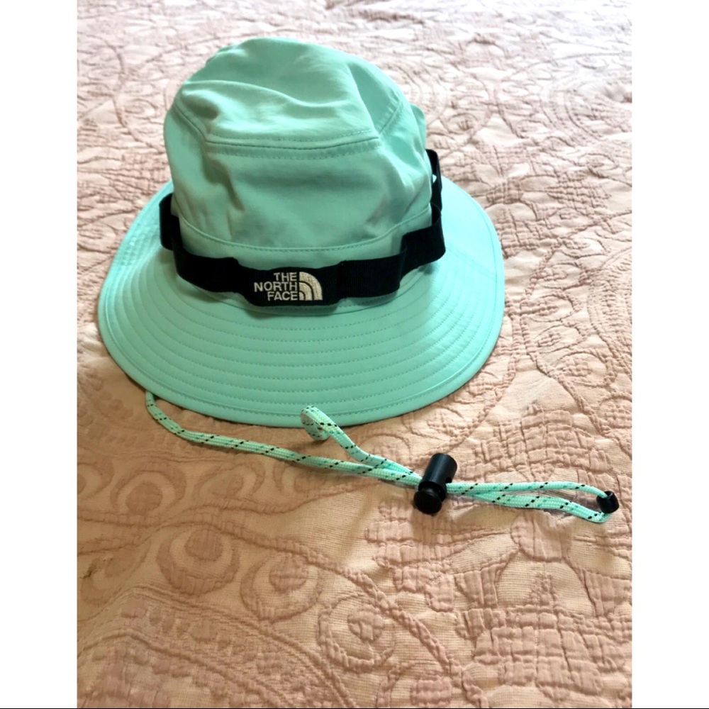North face bucket hat